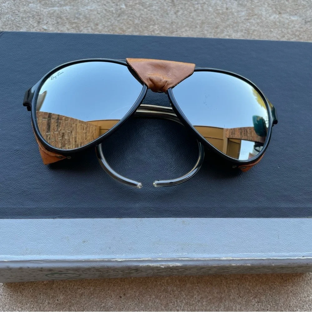 Vintage Ray Ban Bausch & Lomb Sunglasses GLACIER ARCTIC‎ CATS LEATHER SKI Logo